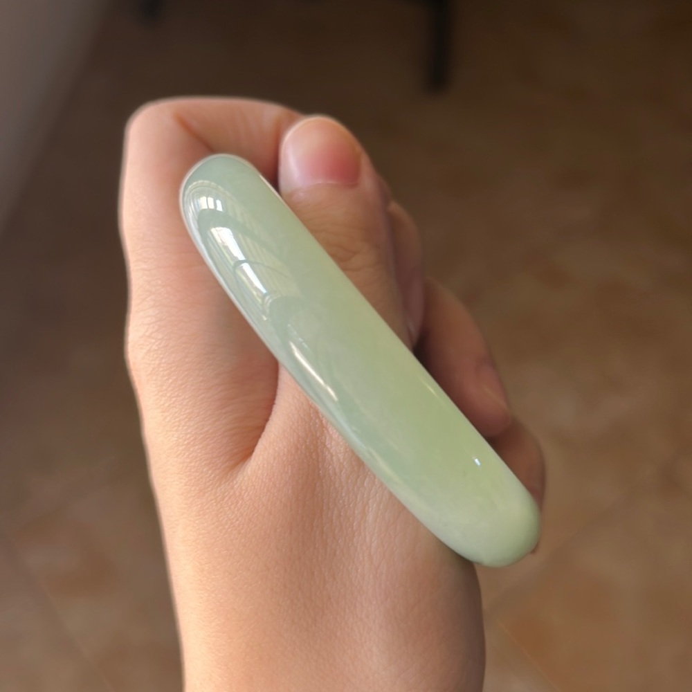 Natural Jadeite Jade Bangle